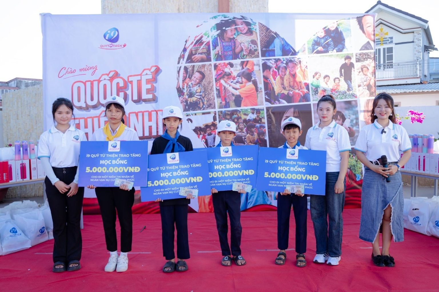 Hình ảnh minh họa cam kết về chất lượng và sự tin cậy của nền tảng đối với người dùng